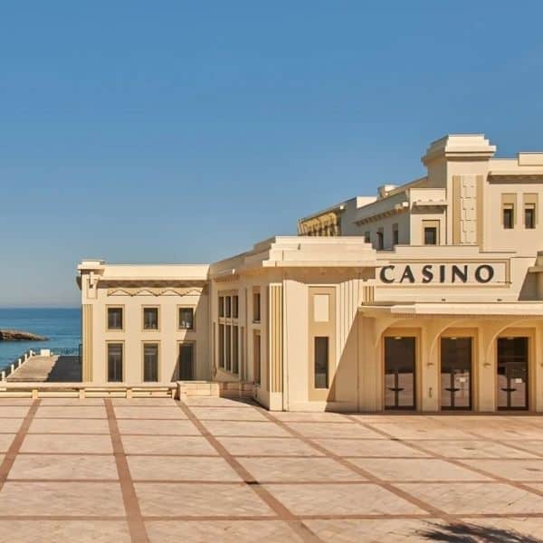 Façade du casino de Biarritz, bâtiment ERP.